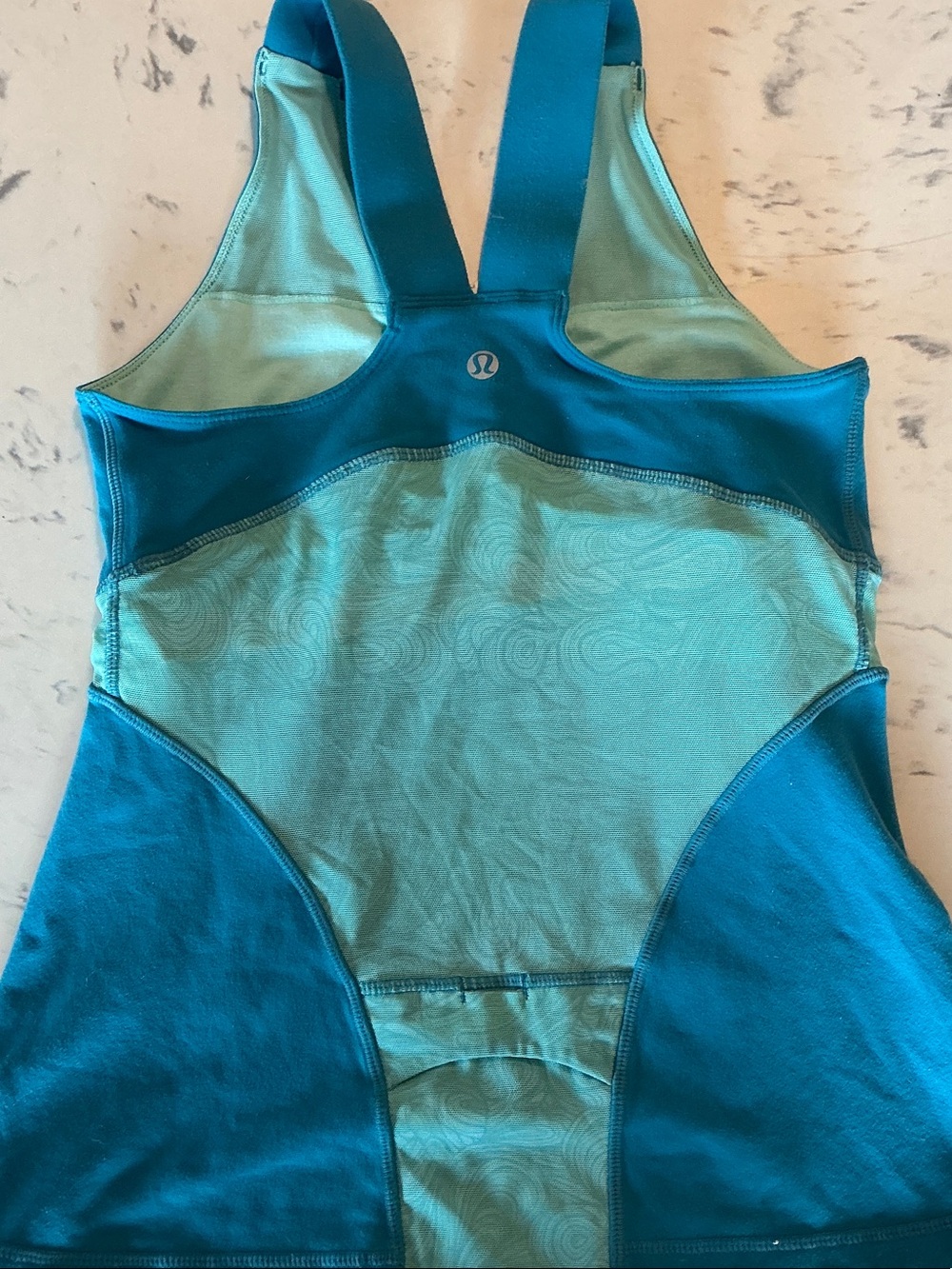 Lululemon Blue & Teal Built-In Bra Athletic Tank Top | Women’s